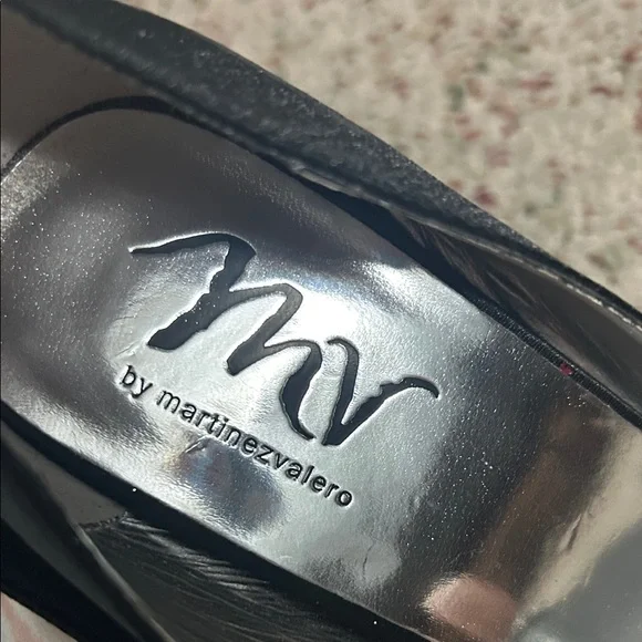 Martinez Valero Black Heels with Sparkling Buckle - Picture 4 of 5